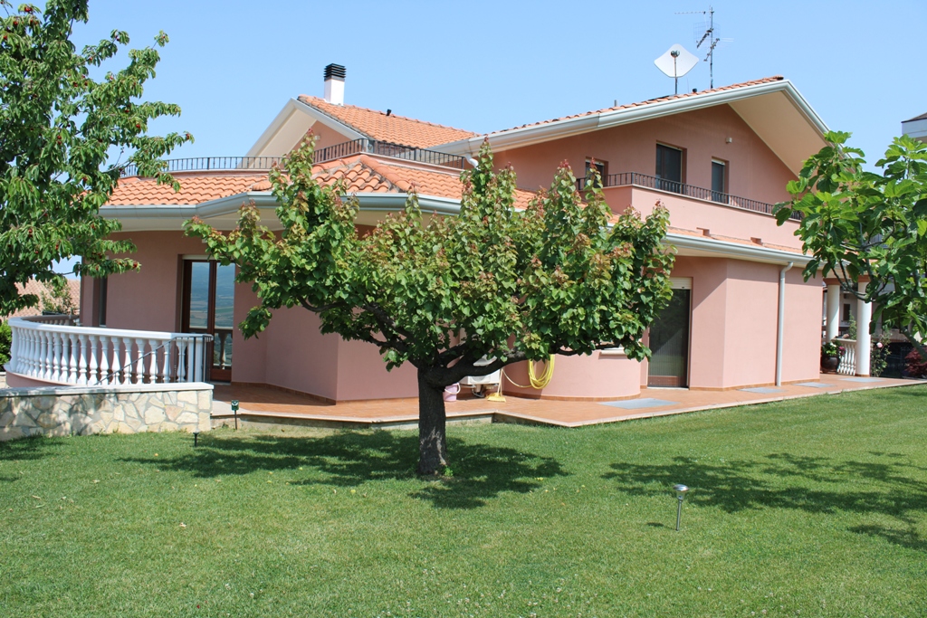 Property for sale in Castel Frentano