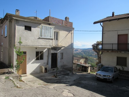 Property for sale in Civitella Messer Raimondo