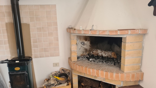 Property for sale in Civitella Messer Raimondo