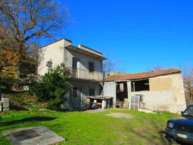 Property for sale in Civitella Messer Raimondo
