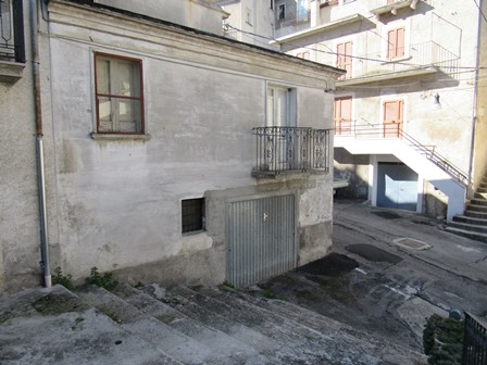 Property for sale in Fara San Martino