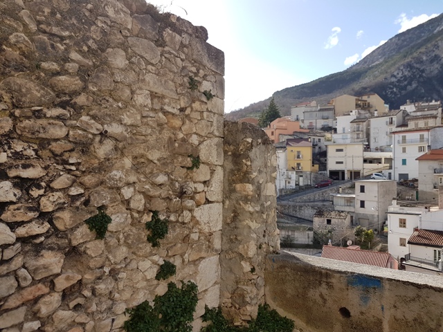 Property for sale in Fara San Martino