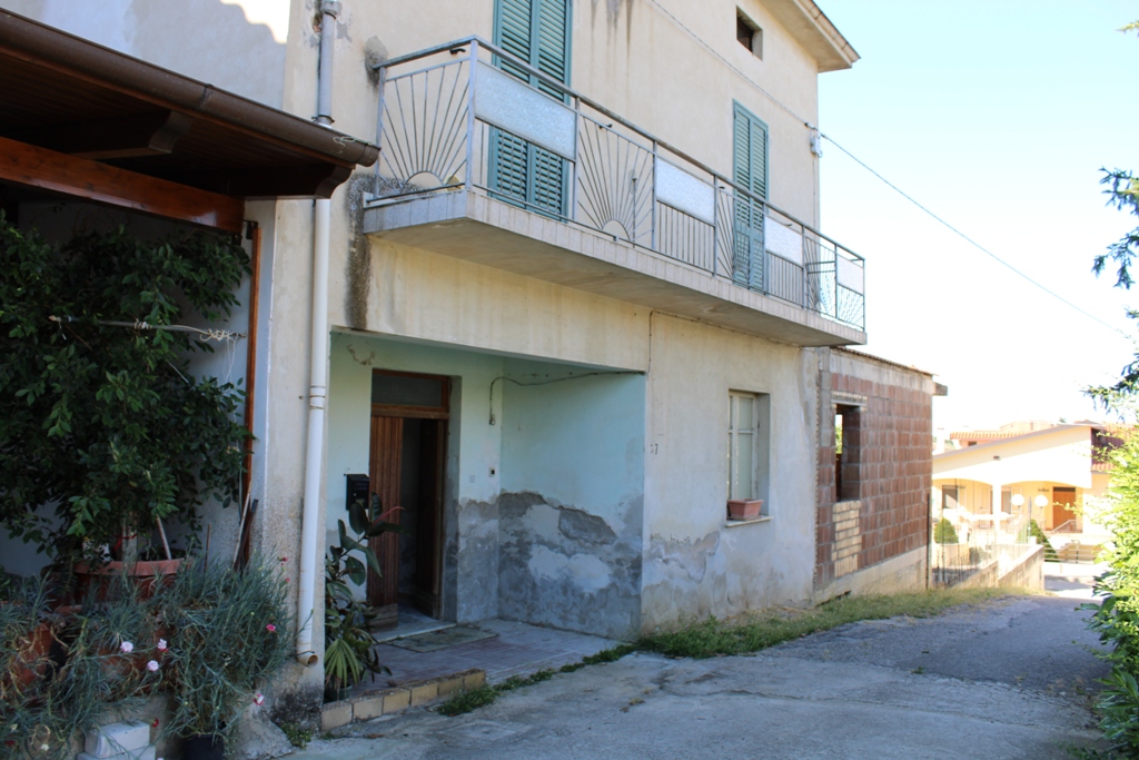 Property for sale in Frisa