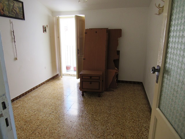 Property for sale in Lama Dei Peligni