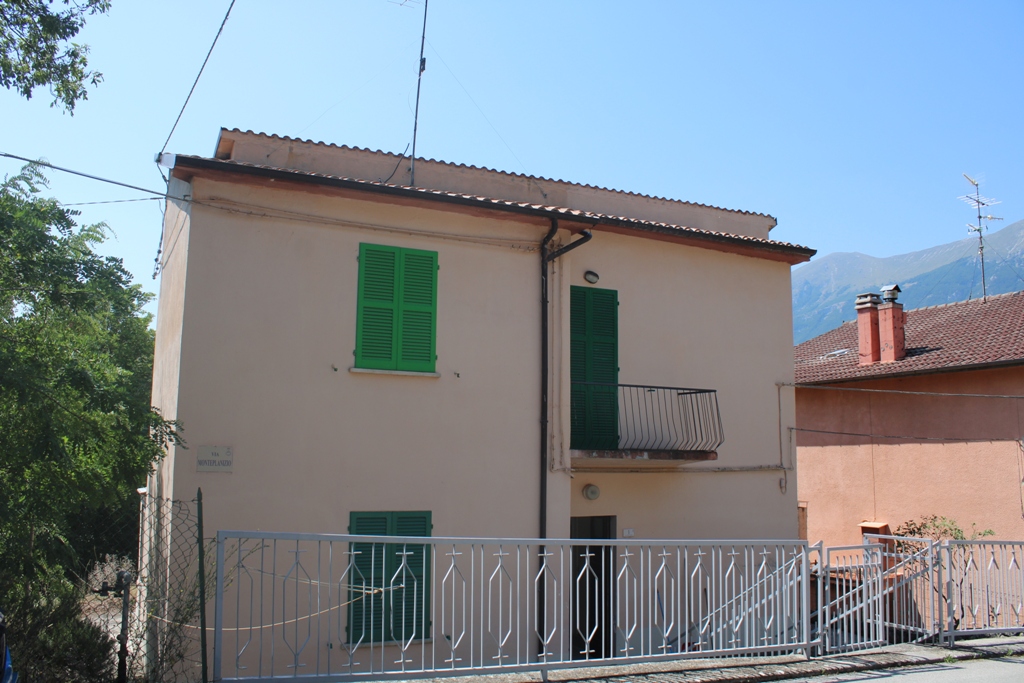 Property for sale in Lettopalena