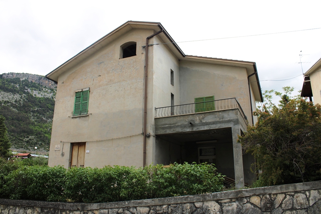 Property for sale in Lettopalena