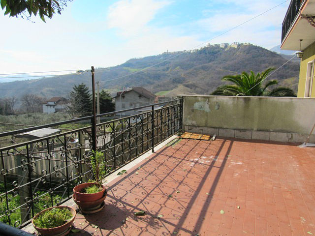 Property for sale in Palombaro