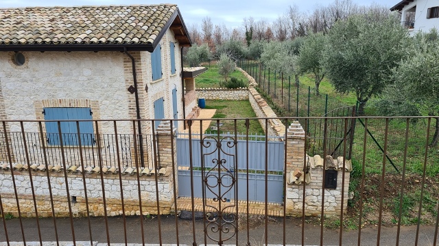 Property for sale in Rapino