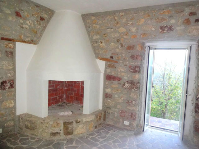 Property for sale in Roccascalegna
