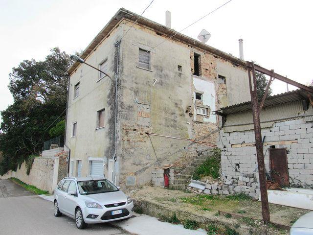 Property for sale in Torino Di Sangro