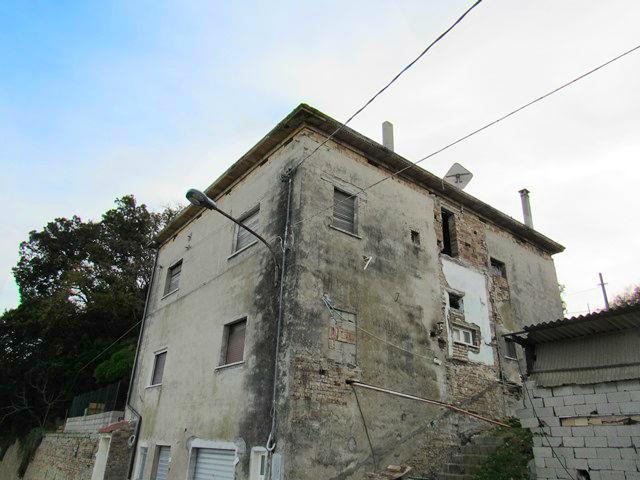 Property for sale in Torino Di Sangro