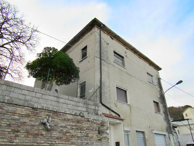 Property for sale in Torino Di Sangro