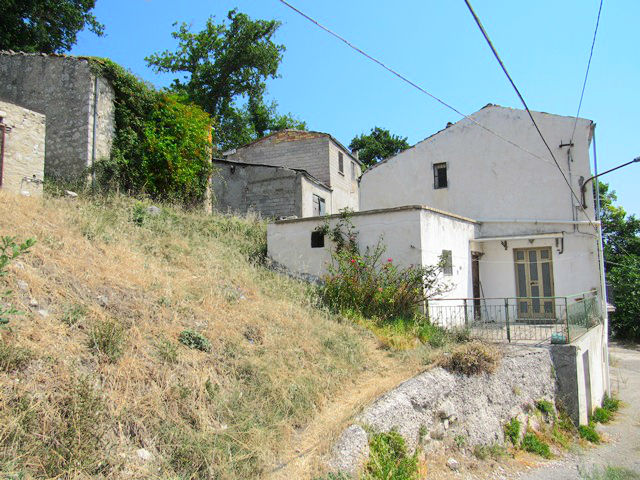 Property for sale in Tornareccio