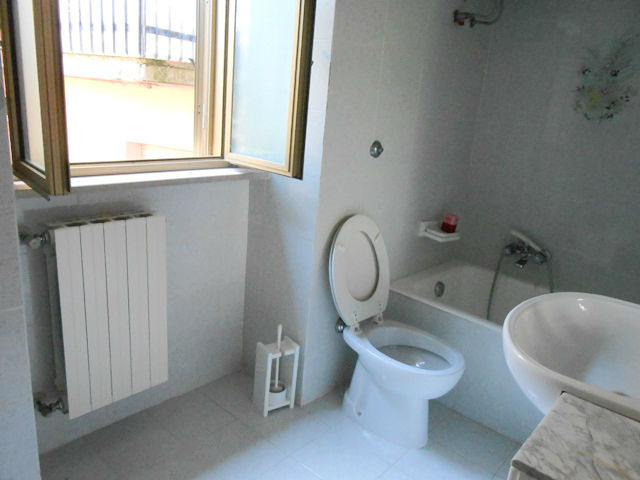 Property for sale in Bomba