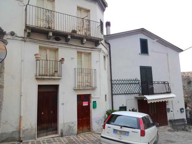 Property for sale in Casoli , Chieti Province, Abruzzo