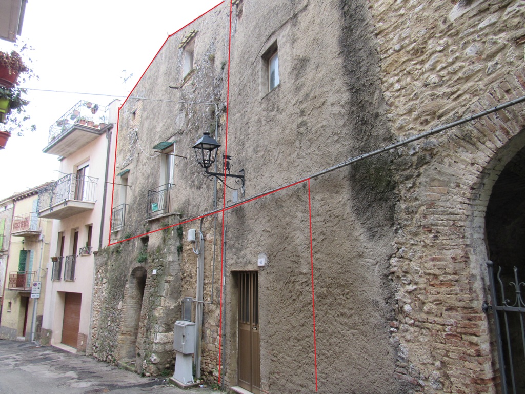 Property for sale in Guardiagrele